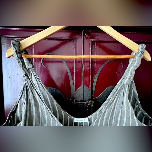 100% linen oversized jumpsuit - Picture 2 of 5